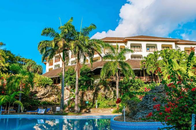 Diani Reef Beach Resort & Spa