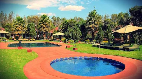 Bougainvillea Safari Lodge